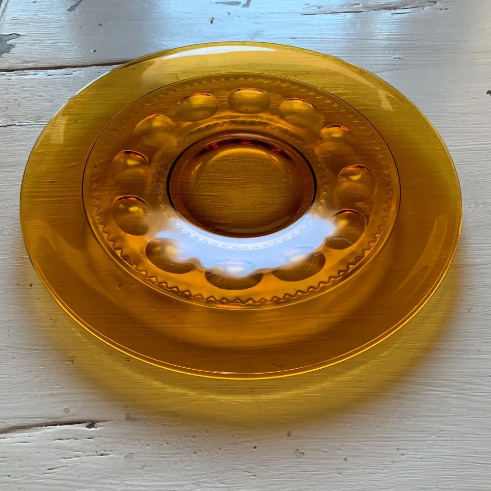 Vintage Indiana Glass – 13" Kings Crown Thumbprint Amber Plate - Picture 5 of 16